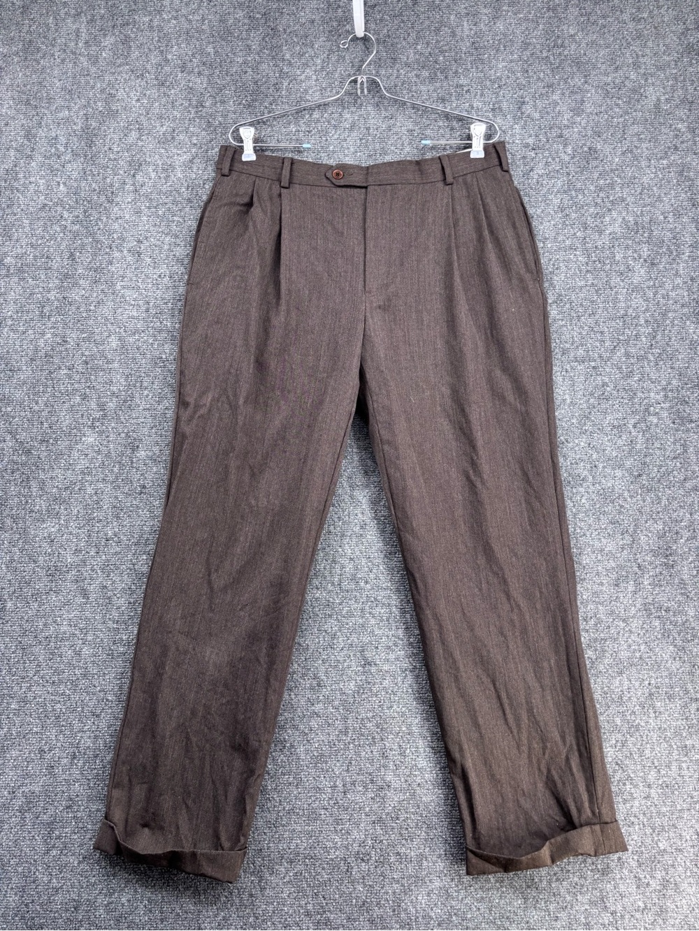Brooks Brothers Madison Fit Brown Pleated Front Cuffed Pants Men’s 34X29*